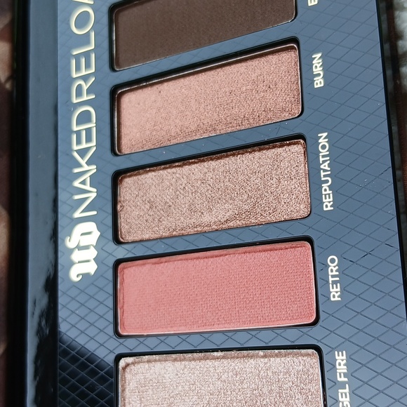 NIB Urban Decay Naked Reloaded Eyeshadow Palette - Picture 7 of 8